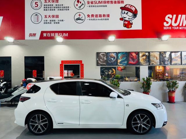 2015年小改款CT200 H F-SPORT版黑天蓬/F版方向盤/帥氣大包/倒車影像/雙前座電熱椅  第19張相片