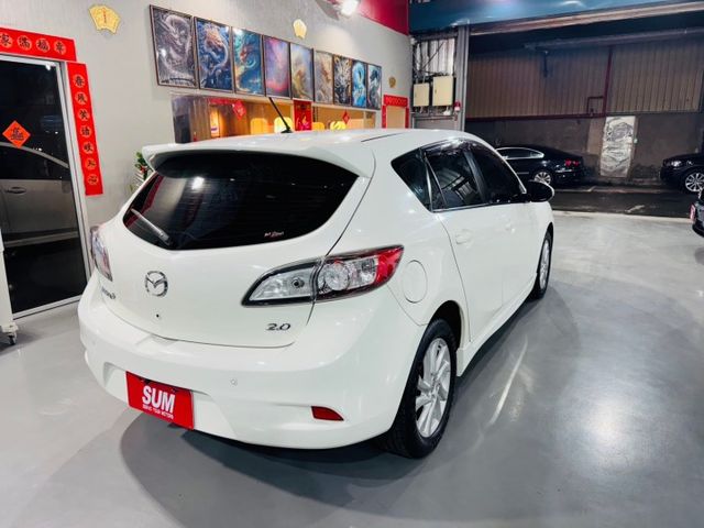 里程實跑10萬/天窗/恆溫定速/i-key/衛星導航/倒車影像  第19張相片