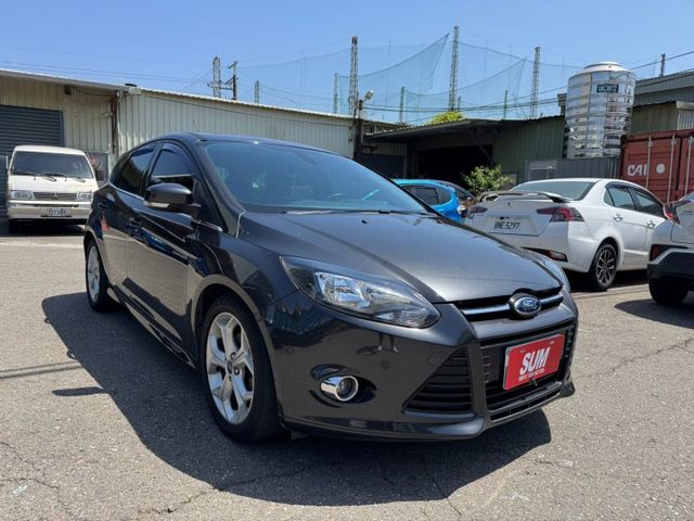 里程只跑5萬多全都在原廠保養/天窗/恆溫定速/正一手女用車/車況超優可全貸  第2張相片