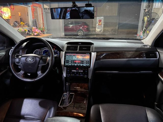 優質舒適大型房車/衛星導航/倒車影像/HID頭燈/左右獨立恆溫/後做出風口/可低利率分期全額貸款  第6張相片