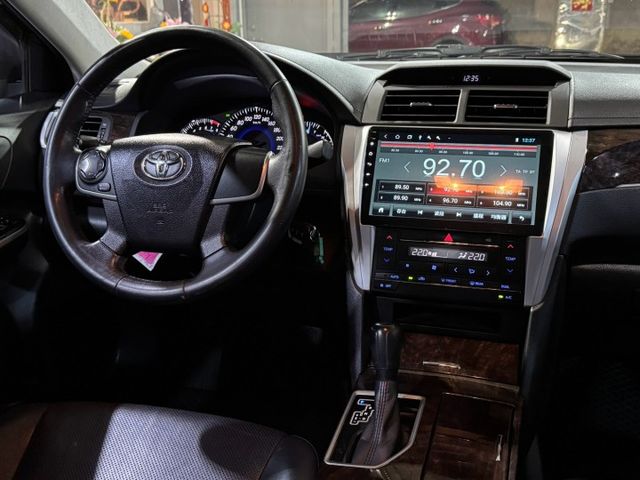優質舒適大型房車/衛星導航/倒車影像/HID頭燈/左右獨立恆溫/後做出風口/可低利率分期全額貸款  第7張相片