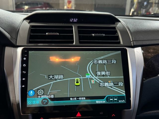 優質舒適大型房車/衛星導航/倒車影像/HID頭燈/左右獨立恆溫/後做出風口/可低利率分期全額貸款  第8張相片