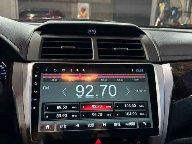 優質舒適大型房車/衛星導航/倒車影像/HID頭燈/左右獨立恆溫/後做出風口/可低利率分期全額貸款  第9張相片