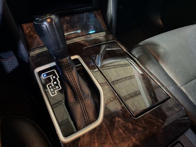 優質舒適大型房車/衛星導航/倒車影像/HID頭燈/左右獨立恆溫/後做出風口/可低利率分期全額貸款  第11張相片