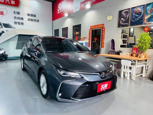 稀有尊絕版/數位儀表/實跑7萬多/摸門解鎖/按鍵式啟動/全車7顆安全氣囊/後座出風口  第2張相片
