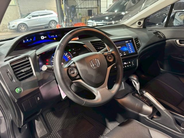 CIVIC K14 VTi-S 9.5代/實跑7萬多/方向盤換檔撥片/倒車影像/衛星導航/HID頭燈/天窗/恆溫定速/  第6張相片