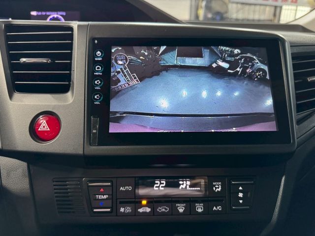 CIVIC K14 VTi-S 9.5代/實跑7萬多/方向盤換檔撥片/倒車影像/衛星導航/HID頭燈/天窗/恆溫定速/  第12張相片