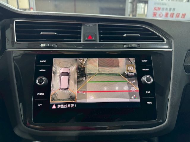 實跑6萬多公里原廠保養中/全車原版件/倒車影像/環景影像/電尾門/可全額貸款  第10張相片