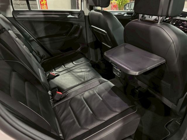 實跑6萬多公里原廠保養中/全車原版件/倒車影像/環景影像/電尾門/可全額貸款  第15張相片