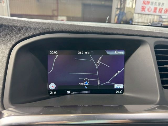 可全額貸款/方向盤F1換檔/柴油省油省稅大扭力/衛星導航/倒車影像/左右獨立恆溫  第8張相片