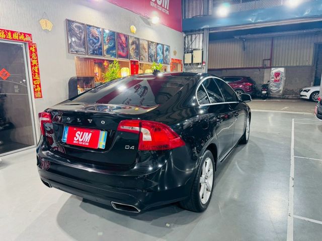 可全額貸款/方向盤F1換檔/柴油省油省稅大扭力/衛星導航/倒車影像/左右獨立恆溫  第15張相片