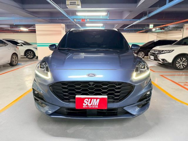 KUGA 250 ST-Line X 實跑2萬/百萬星空頂/電子可調式閥門/四輪驅動/250匹大馬力/全車氣氛燈可全貸  第1張相片