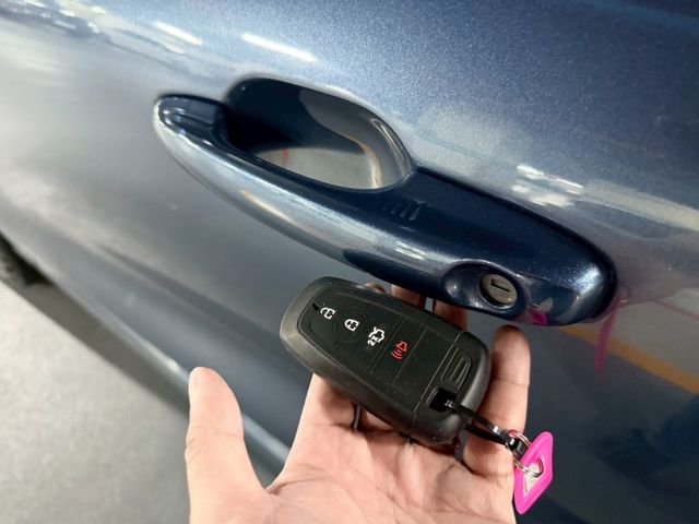 KUGA 250 ST-Line X 實跑2萬/百萬星空頂/電子可調式閥門/四輪驅動/250匹大馬力/全車氣氛燈可全貸  第4張相片