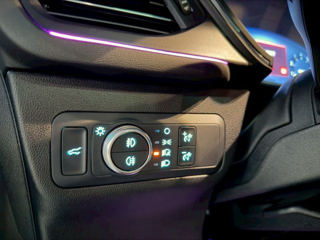 KUGA 250 ST-Line X 實跑2萬/百萬星空頂/電子可調式閥門/四輪驅動/250匹大馬力/全車氣氛燈可全貸  第6張相片