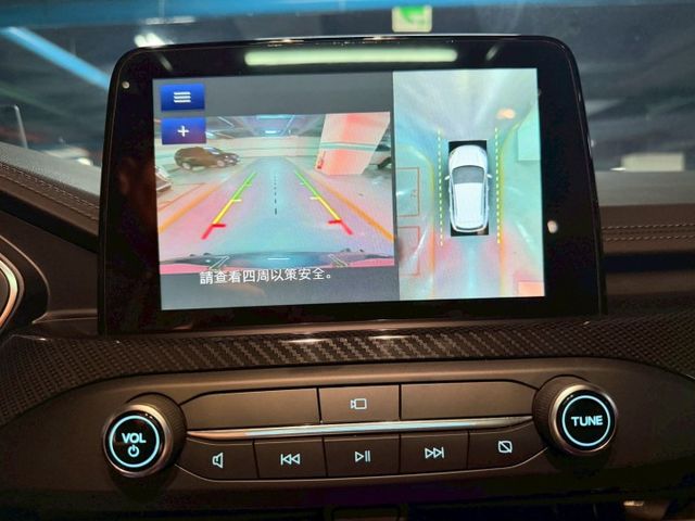 KUGA 250 ST-Line X 實跑2萬/百萬星空頂/電子可調式閥門/四輪驅動/250匹大馬力/全車氣氛燈可全貸  第8張相片