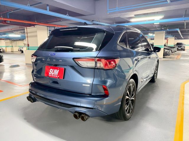 KUGA 250 ST-Line X 實跑2萬/百萬星空頂/電子可調式閥門/四輪驅動/250匹大馬力/全車氣氛燈可全貸  第16張相片