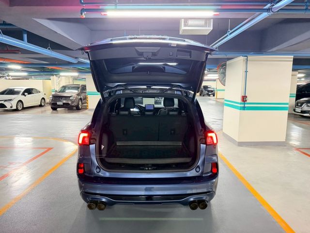 KUGA 250 ST-Line X 實跑2萬/百萬星空頂/電子可調式閥門/四輪驅動/250匹大馬力/全車氣氛燈可全貸  第17張相片