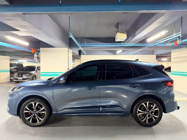 KUGA 250 ST-Line X 實跑2萬/百萬星空頂/電子可調式閥門/四輪驅動/250匹大馬力/全車氣氛燈可全貸  第20張相片