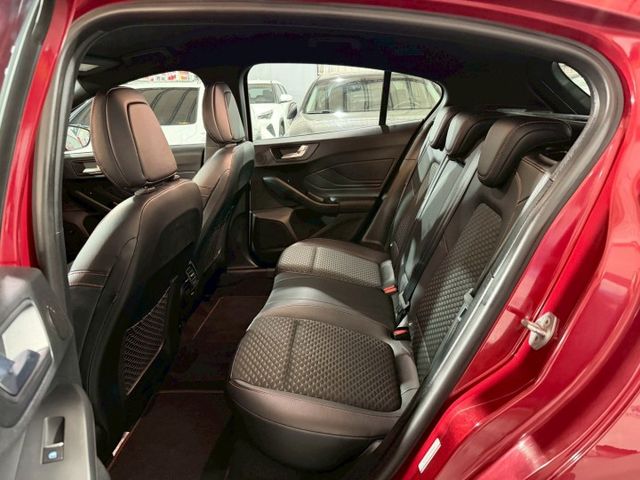 ST-LINE 法拉利紅實跑5萬/B&O九支環繞音響/倒車影響/ Level 2自動駕駛/Apple CarPlay  第16張相片