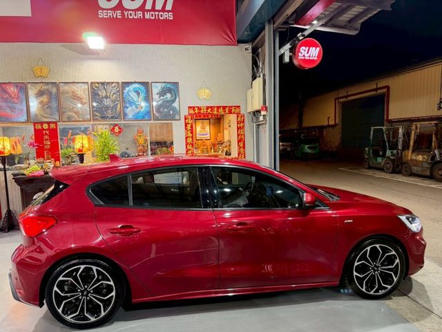 ST-LINE 法拉利紅實跑5萬/B&O九支環繞音響/倒車影響/ Level 2自動駕駛/Apple CarPlay  第20張相片