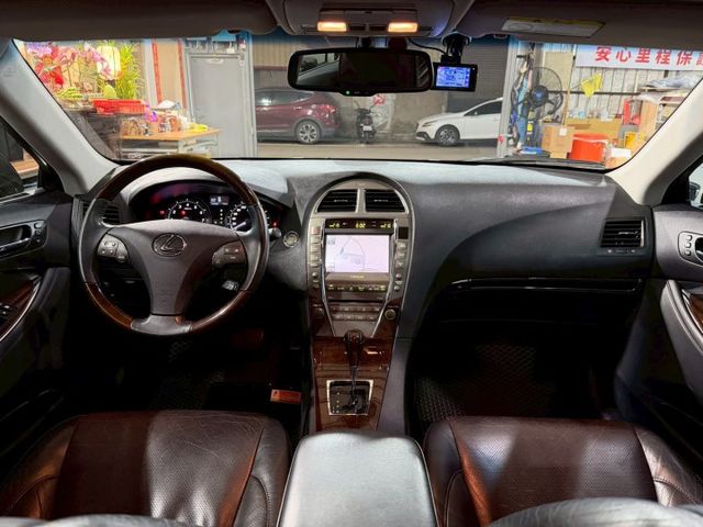 ES350旗艦版/實跑10萬/雙天窗/雙前座冷熱通風椅/倒車影像/電動後遮陽簾/摸門解鎖/可全貸  第8張相片