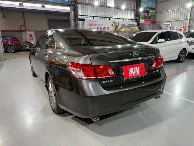 ES350旗艦版/實跑10萬/雙天窗/雙前座冷熱通風椅/倒車影像/電動後遮陽簾/摸門解鎖/可全貸  第18張相片