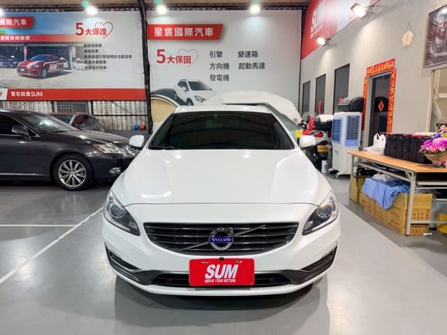 柴油新勢力/小改款數位儀表/恆溫定速/導航/倒車影像/盲點偵測/雙前座電動椅/可全貸  第1張相片