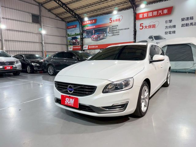 柴油新勢力/小改款數位儀表/恆溫定速/導航/倒車影像/盲點偵測/雙前座電動椅/可全貸  第2張相片