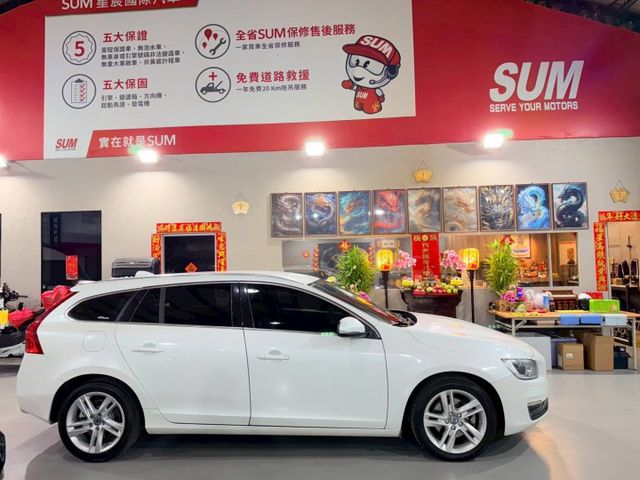 柴油新勢力/小改款數位儀表/恆溫定速/導航/倒車影像/盲點偵測/雙前座電動椅/可全貸  第20張相片