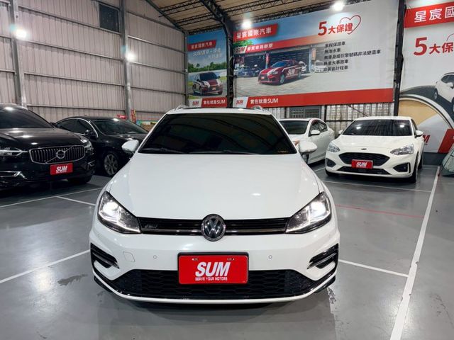 2018年式7.5代 GOLF 280TSI R-LINE 旅行車/實跑7萬公里/APPLE CARPLAY/全景天窗/  第1張相片