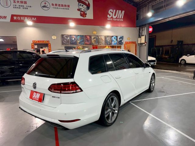 2018年式7.5代 GOLF 280TSI R-LINE 旅行車/實跑7萬公里/APPLE CARPLAY/全景天窗/  第17張相片