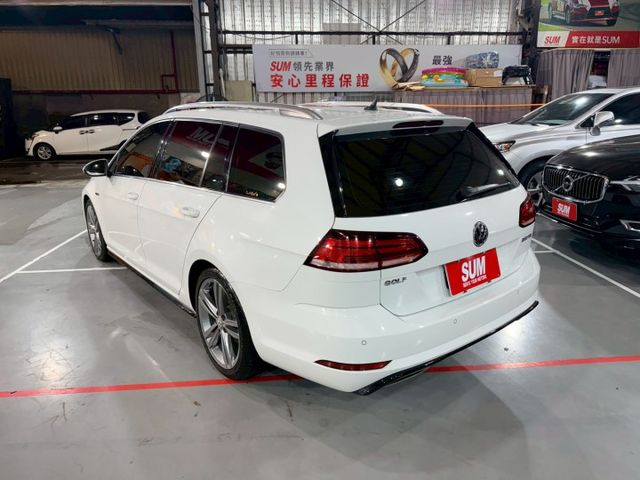 2018年式7.5代 GOLF 280TSI R-LINE 旅行車/實跑7萬公里/APPLE CARPLAY/全景天窗/  第19張相片