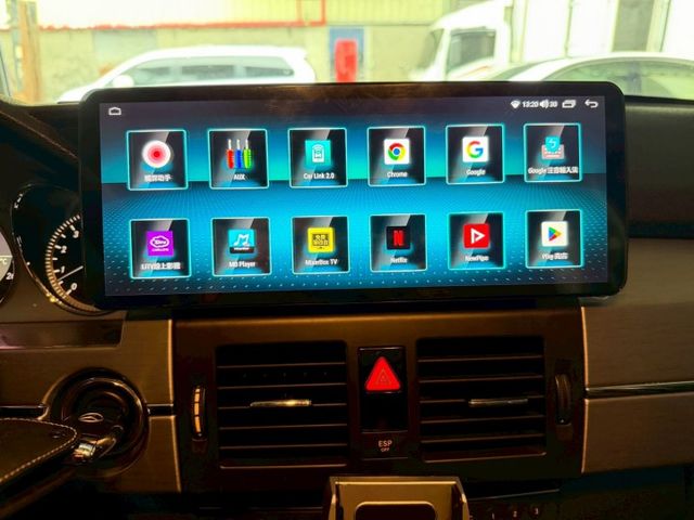 正一手車庫車/全車原版件/小改款車頭式樣/全景天窗/全新12.3吋安桌機/換四條全新輪胎/小改款尾燈  第11張相片