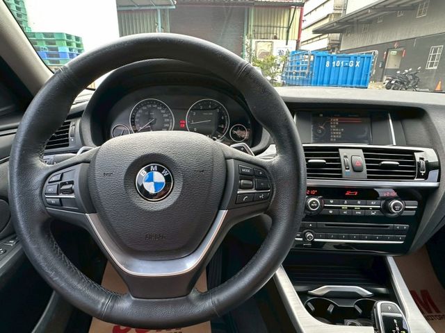 X4 28i 里程實跑11萬 /總代理/360環境影像/倒車影像/方向盤換檔快播/按鍵式啟動/恆溫/定速/可全額貸  第7張相片
