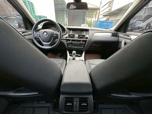 X4 28i 里程實跑11萬 /總代理/360環境影像/倒車影像/方向盤換檔快播/按鍵式啟動/恆溫/定速/可全額貸  第13張相片