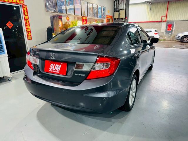 CIVIC K14 VTi-S 9.5代/實跑7萬多/方向盤換檔撥片/倒車影像/衛星導航/HID頭燈/天窗/恆溫定速/  第19張相片