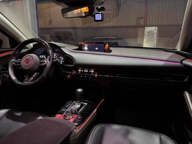 旗艦進化版/360環景/BOSE音響/摸門解鎖/LED頭燈/電動尾門/ACC跟車/盲點偵測  第8張相片