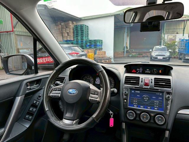 全時四輪傳動/最頂級版/電動尾門/倒車影像/衛星導航/電動椅/4條9成新輪胎/可全額貸款  第10張相片