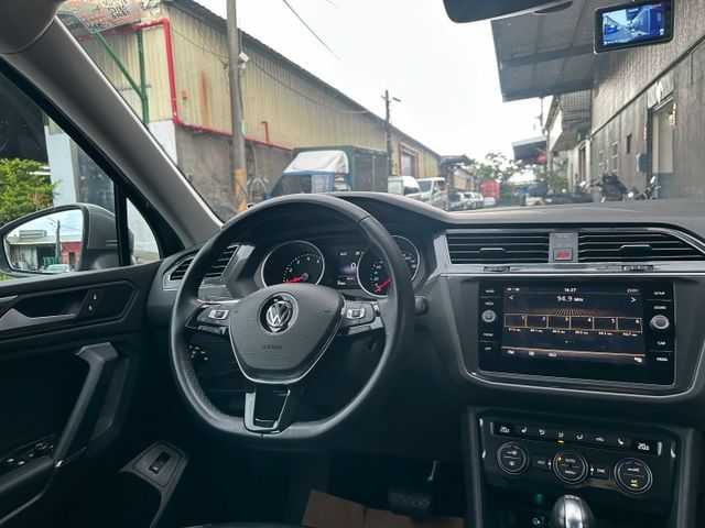 優質7人座/原廠選配/360度環景影像/Apple CarPlay/電動尾門/正一手車/原版件/ACC跟車/盲點偵測  第13張相片
