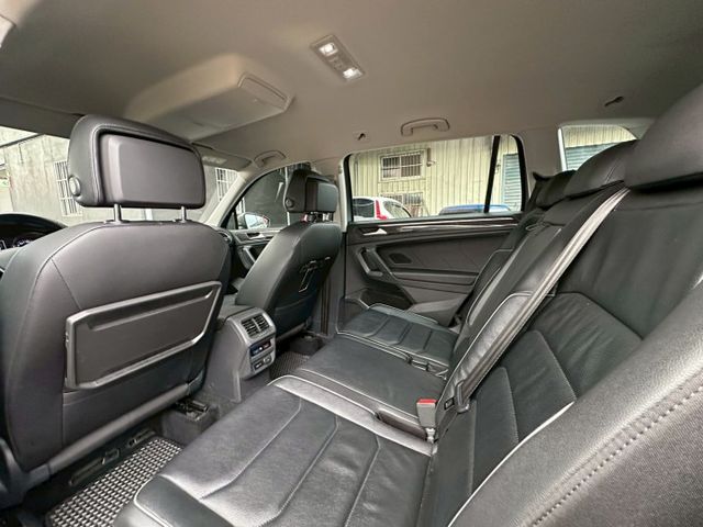優質7人座/原廠選配/360度環景影像/Apple CarPlay/電動尾門/正一手車/原版件/ACC跟車/盲點偵測  第17張相片
