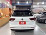 R-Line 專屬空力套件/Apple CarPlay/三區恆溫空調/全景式電動玻璃天窗/HUD 抬頭顯示器  第13張縮圖