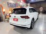 R-Line 專屬空力套件/Apple CarPlay/三區恆溫空調/全景式電動玻璃天窗/HUD 抬頭顯示器  第14張縮圖