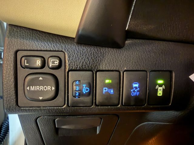 摸門解鎖/I-key/恆溫/定速/小改款/抬頭顯示器/全原廠保養/可全貸款/超貸  第6張相片