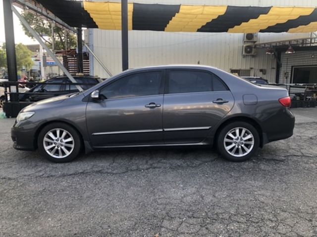 TOYOTA豐田 ALTIS  第4張相片