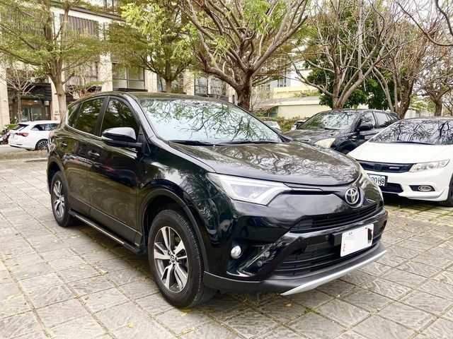 TOYOTA豐田 RAV4  第3張相片