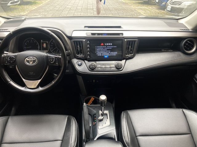 TOYOTA豐田 RAV4  第15張相片