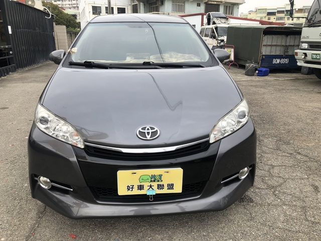 TOYOTA豐田 WISH  第3張相片