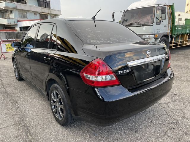 NISSAN日產 TIIDA  第2張相片