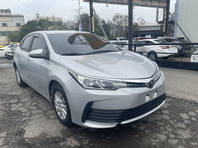 TOYOTA豐田 ALTIS  第3張相片