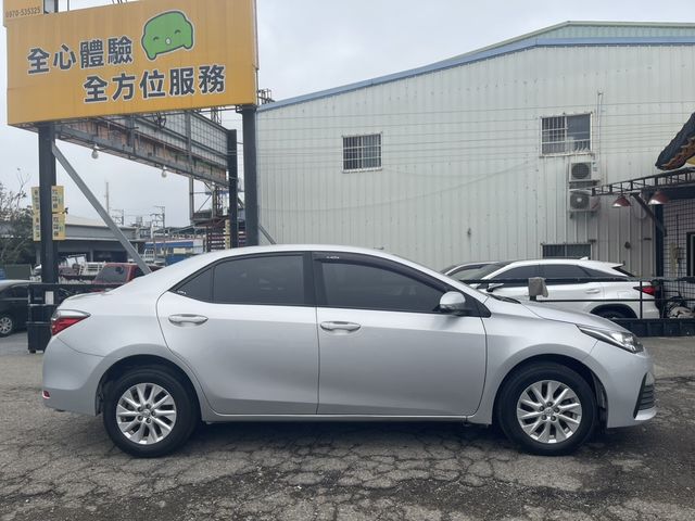 TOYOTA豐田 ALTIS  第4張相片